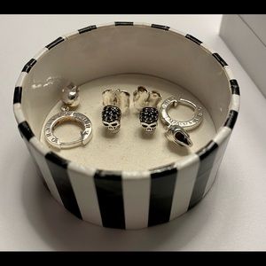 2 pairs Thomas Sabo earrings! Black Skull 💀 😍